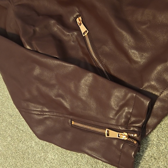 Jaclyn Smith Maroon Moto Polyureethane Jacket - Picture 2 of 9